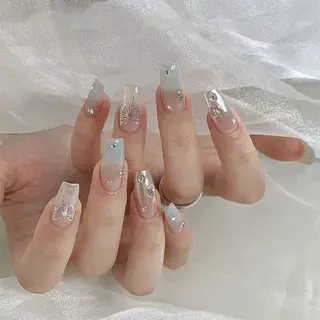ネイル LUXE NAIL SALONのネイルデザイン