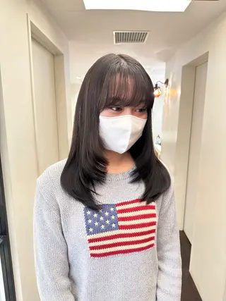 ロング カラー 安丸 結夏のヘアスタイル