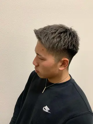 ショート カラー パーマ ヘアアレンジ メンズ ハイトーンカラー🤍 山下 優華のヘアスタイル