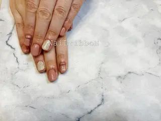 ネイル ネイルリボン 受付スタッフのネイルデザイン