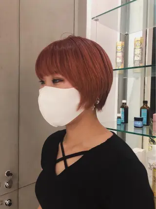 ショート カラー 古屋 花織のヘアスタイル