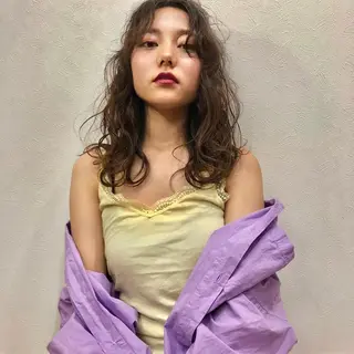 カラー 黒岩 真那花のヘアスタイル