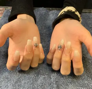 ネイル MHR nailのネイルデザイン