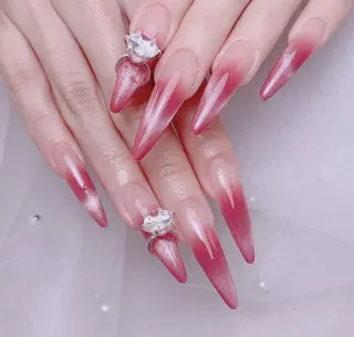 ネイル queens nailsalonのネイルデザイン
