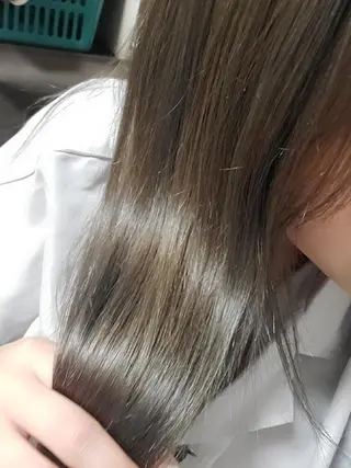 ロング 中山 凪沙のヘアスタイル