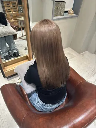 ロング ハイトーン×透明感 たけるのヘアスタイル