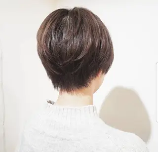 ショート 🇰🇷透明感×ハイ トーン🌟tomoのヘアスタイル