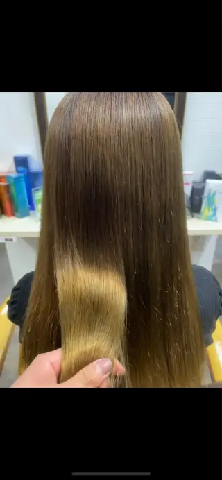 セミロング Yui. ハイトーン/パーマ/のヘアスタイル