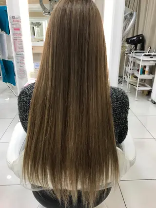 ロング カラー 大澤 碧のヘアスタイル