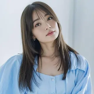 セミロング Frames 那覇新都心のヘアスタイル