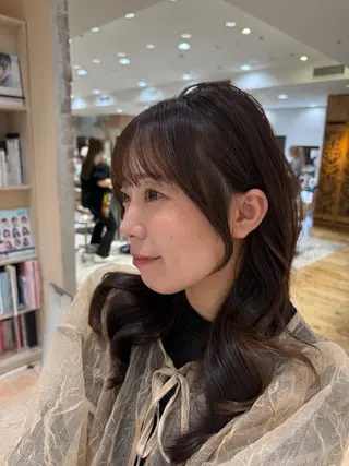 ミディアム 顔まわりカット 前髪カット安井楽人のヘアスタイル