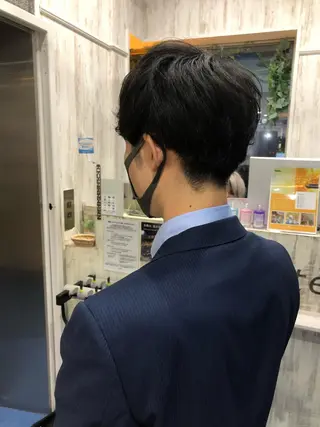 メンズ white.所属・white.梅田 デザインカラー🦄のヘアスタイル