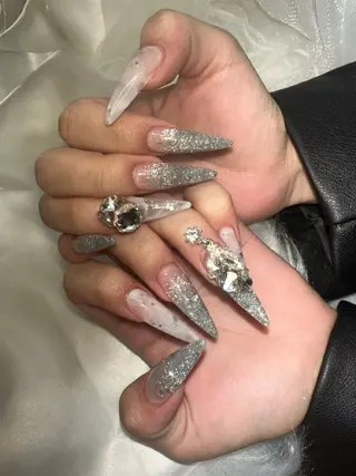 ネイル Nailsalon SKiのネイルデザイン