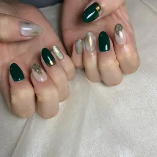 ネイル repos~ルポ~所属・里見 麗のネイルデザイン