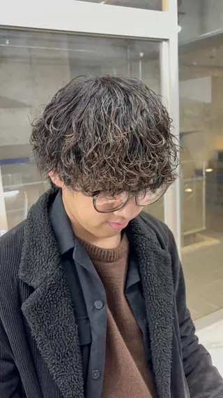 パーマ 吉名 和士のヘアスタイル