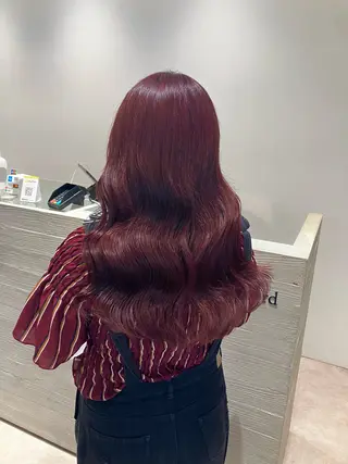 ロング カラー サキ🤍ハイトーン 🩰くびれ巻きヘアのヘアスタイル