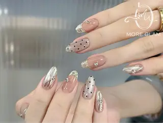 ネイル MoreGlam Nailsのネイルデザイン