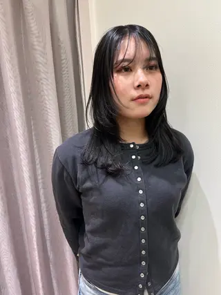 ミディアム カラー 松村 澪里のヘアスタイル