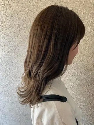 セミロング カラー chouette シュエットのヘアスタイル