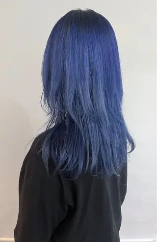 セミロング Kva所属・ウルフ/ハイトーン /髪質改善/AIRIのヘアスタイル