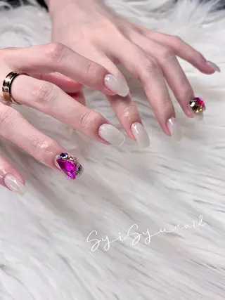 ミディアム SyiSyu なんば本店のネイルデザイン