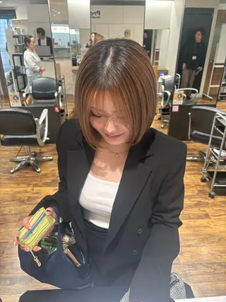 ショート 心斎橋/透明感カラ ー/韓国風ヘア/恋のヘアスタイル