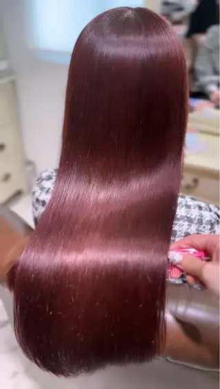 ロング Ellen by artina 新宿店所属・🪼AI/オリーブ ベージュ🪼のヘアスタイル