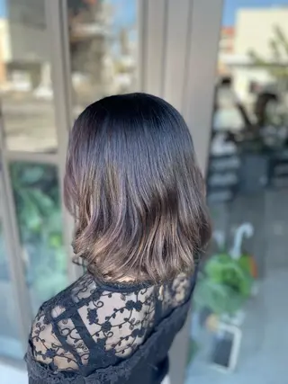 セミロング OGAWA NOAのヘアスタイル