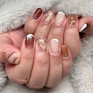 ネイル R inのネイルデザイン