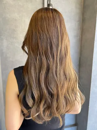 ロング カラー N°jillva 𝑘𝑎𝑟𝑖𝑛のヘアスタイル