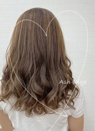 セミロング カラー GRANLUSSO 〜グランルッソ駅前店所属・木口 嘉美のヘアスタイル