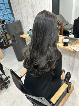 ロング カラー 鈴木 悠平のヘアスタイル
