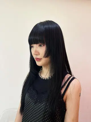 莉乃/縮毛矯正/髪質 改善/艶カラーのヘアスタイル