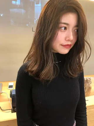 ミディアム 透明感🎀LOREN エリコ🌈のヘアスタイル