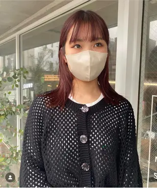 ミディアム ボブ/ハイトーン REINAのヘアスタイル