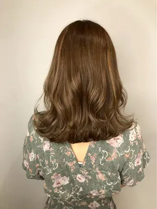 セミロング 新宿 谷合 玲花のヘアスタイル