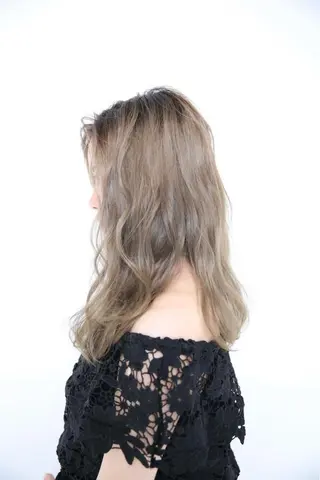 セミロング ブリーチなしダブル/ レイヤーカット 小棹のヘアスタイル