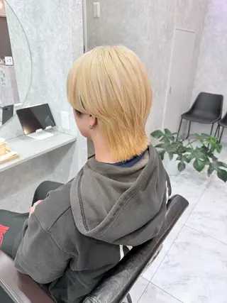 ショート カラー 🌺ハイトーン🌺 矢葺 なぎさ🌺🌺のヘアスタイル