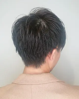 メンズ カラー ブリーチ/ヘアケア/ 艶髪/イギチハルのヘアスタイル