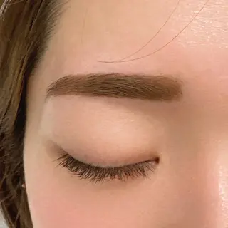 アイブロウ No.3所属・No.3 橋本のマツエク・マツパデザイン