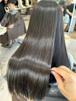 ロング 赤み消し/オリーブ カーキ/福田れんのヘアスタイル