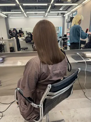 セミロング カラー LIT.所属・レイヤーカット🎀 モデル施術◎吉村麻佳のヘアスタイル