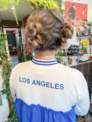 セミロング カラー ヘアアレンジ カラーパティシエ facce🌼ikoのヘアスタイル