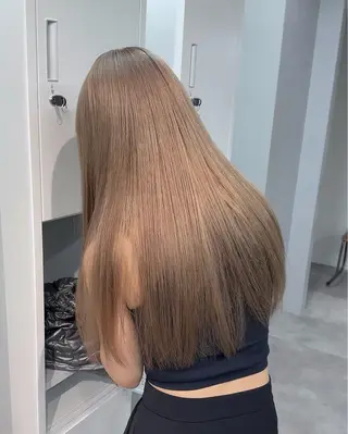 ロング カラー ミルクティーベージュ 💫HARUTOのヘアスタイル