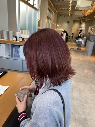 ミディアム カラー エマ ピボット 中川店所属・富原崇太/透明感カラ ー/レイヤーカットのヘアスタイル