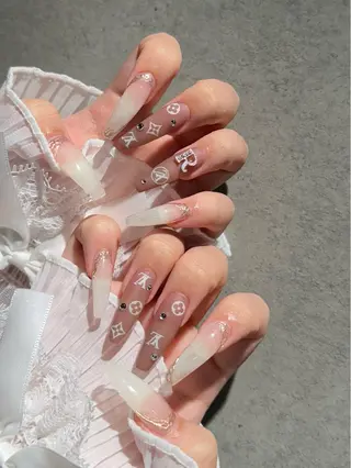 ネイル I-nailロング /ワンホン/キラキラのネイルデザイン