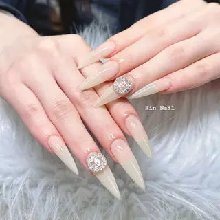 ネイル HIN NAILのネイルデザイン