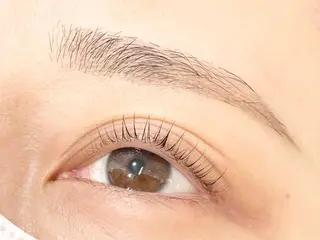 マツエク・マツパ 塩﨑 千瑛子の眉毛・アイブロウイメージ