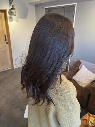 ロング カラー NOEL所属・フェイシャルエステ Utaiのエステ・リラクイメージ