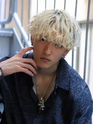 ショート カラー パーマ メンズ 楽にキマる🔥垢抜け ヘア/RAIKIのヘアスタイル